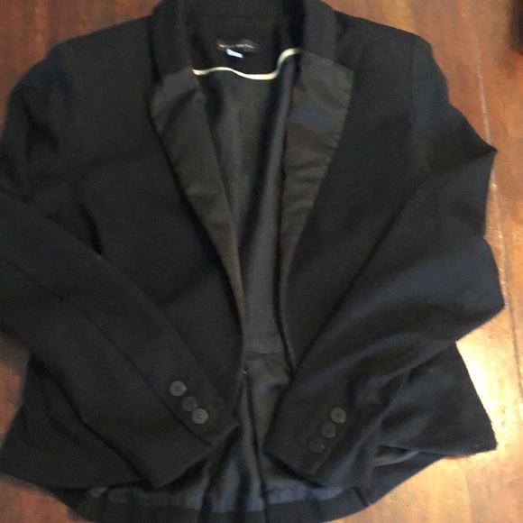 Willi Smith short tux  women’s jacket size 8/satiny lapels/lined/pleated back - Picture 7 of 17